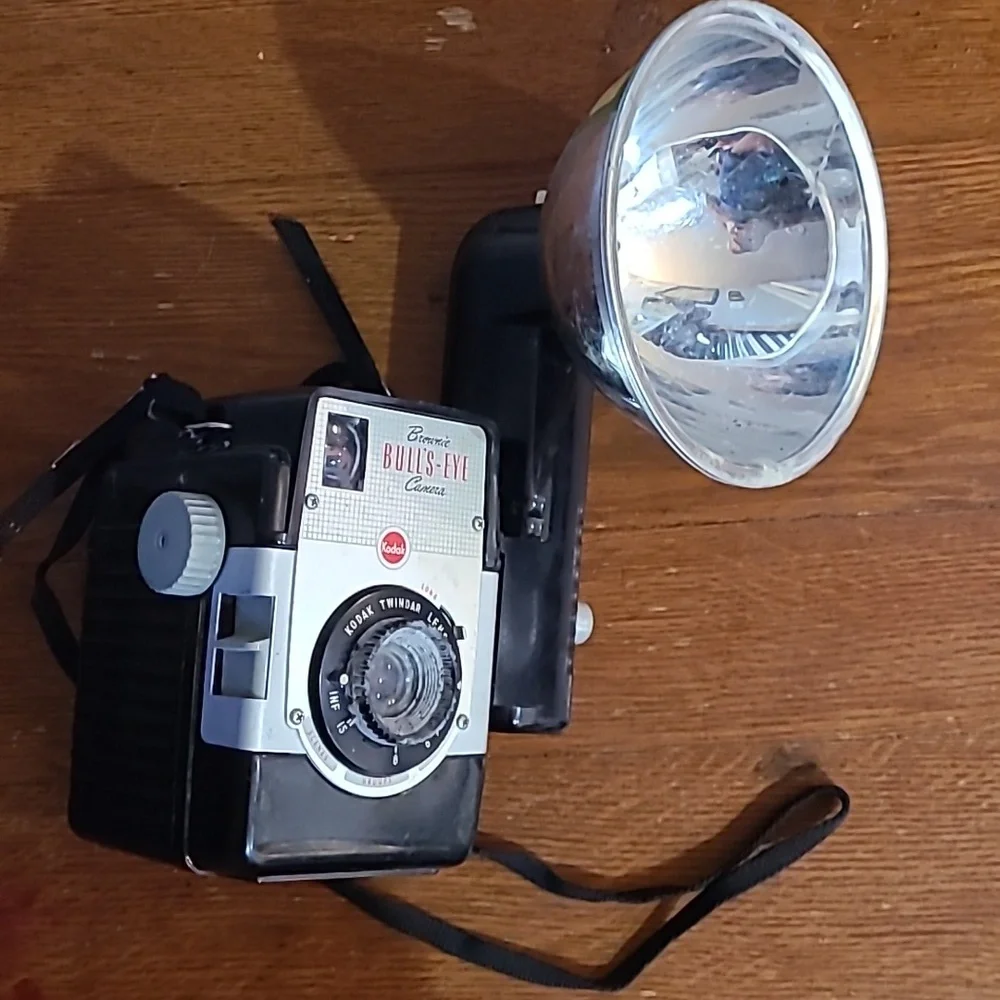 Brownie bullseye camera